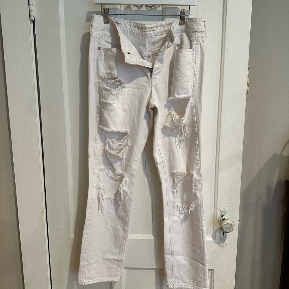 American Eagle Outfitters White Tomgirl Jeans 10 X LONG